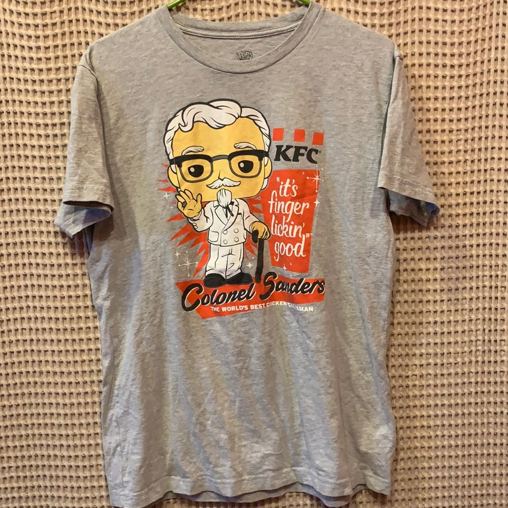 ⚜️ RARE FUNKO-POP Colonel Sanders T-shirt EUC